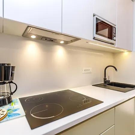 Lavizatic Pensionat 3*