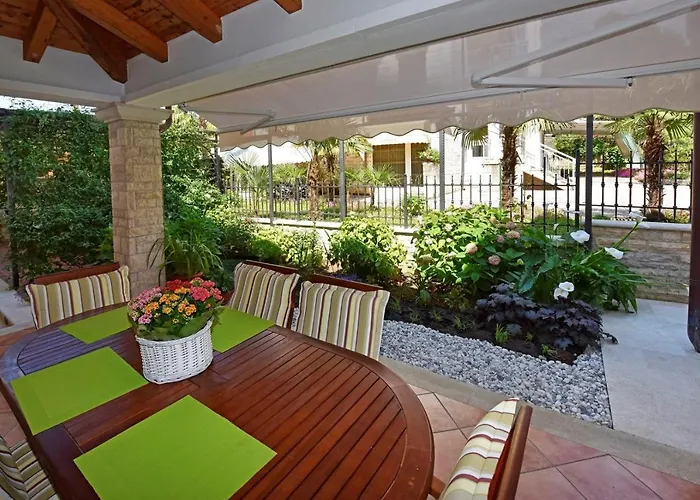 게스트하우스 Lavizatic 3*