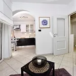 Affittacamere Lavizatic 3*