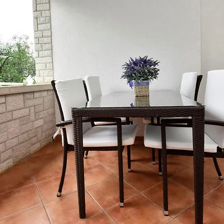 Casa de hóspedes Lavizatic 3*